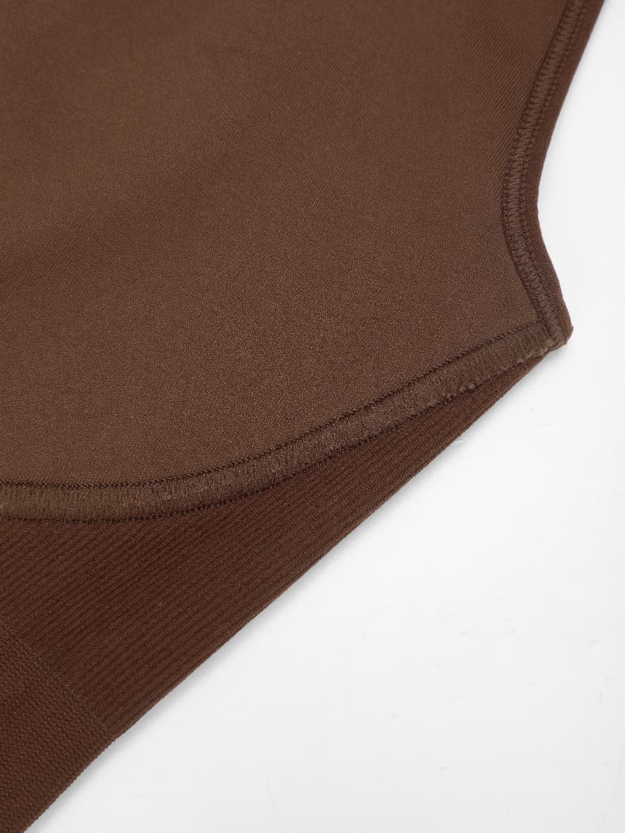 Mono acampanado con espalda en U y cuello cuadrado sin costuras