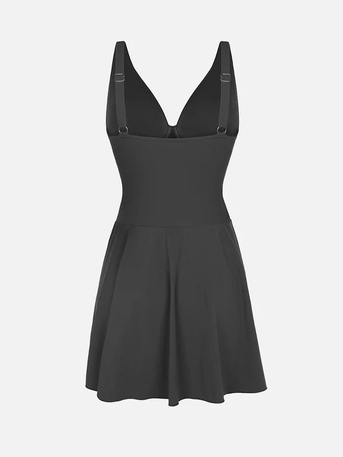 Traje de baño de una pieza de malla moldeadora con fruncido en V profundo y almohadillas extraíbles