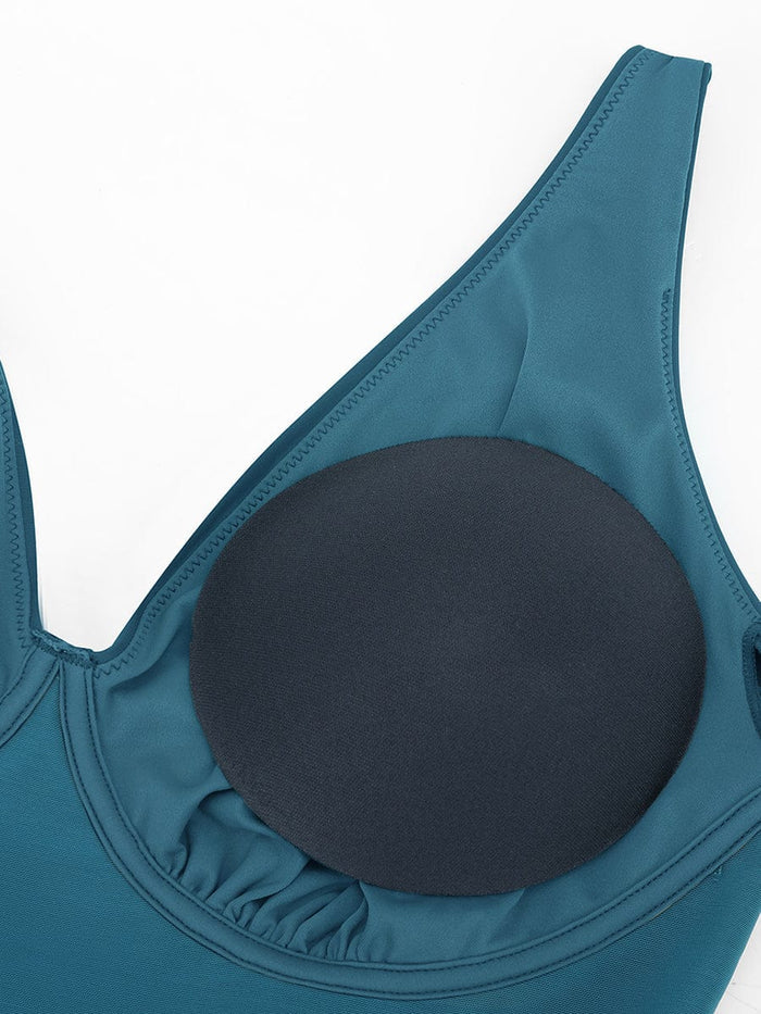 Traje de baño de una pieza de malla moldeadora con fruncido en V profundo y almohadillas extraíbles