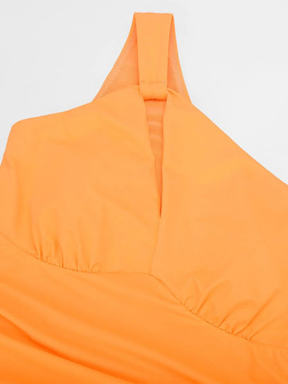 Traje de baño de una pieza con un hombro al descubierto y fruncido con soporte en el pecho