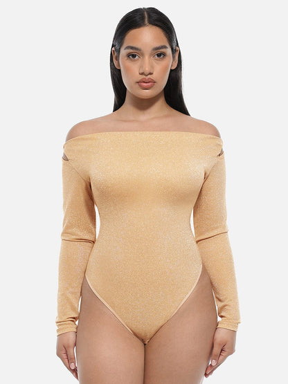 Body moldeador todo en uno con cuello drapeado brillante, sujetador incorporado y tanga con cierre a presión en la entrepierna.