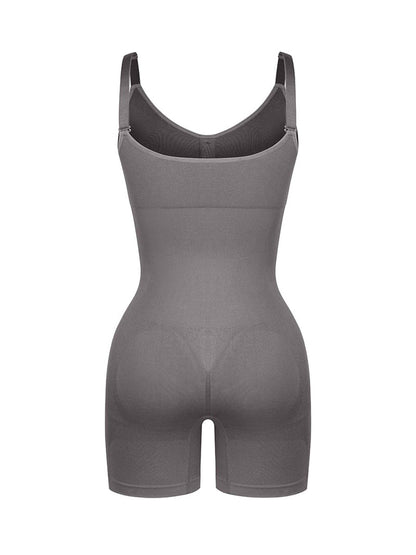 Mono sin costuras que moldea la cintura y el abdomen, levanta los glúteos y da soporte al busto.